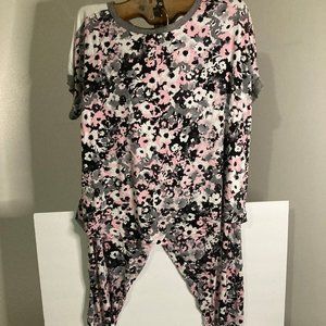 SECRET TREASUES PAJAMAS